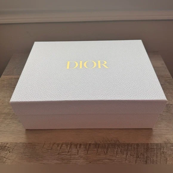 Large Christian Dior White Box with Gold Logo Medium Dior Book Tote White and Gold-Tone Dior Oblique  main image 4